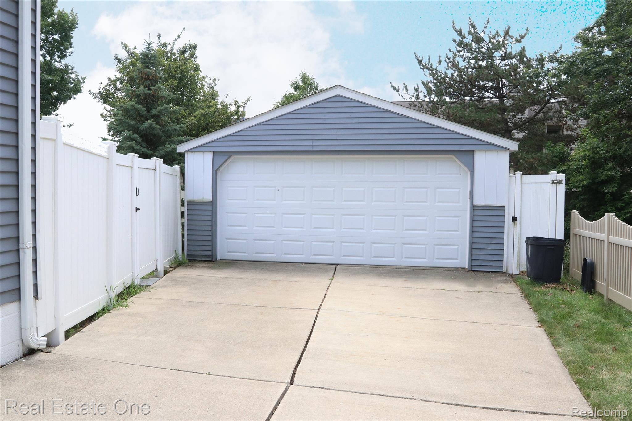 22176 Hall Road Trenton, MI 48183 - Photo 3 of 25 a.jpg