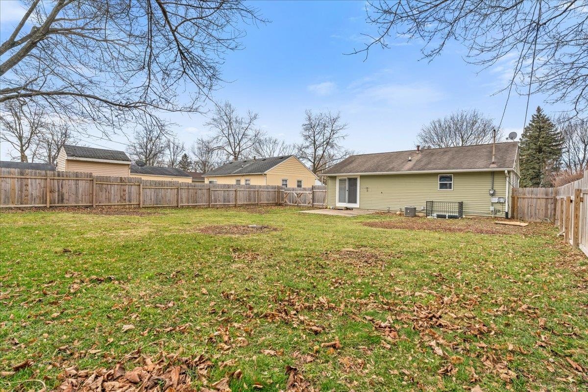 3213 Shetland Road Lansing, MI 48911 - Photo 21 of 24 1919543-9c1561ff-99e2-49ec-99e6-e6ac250ffae6.JPG