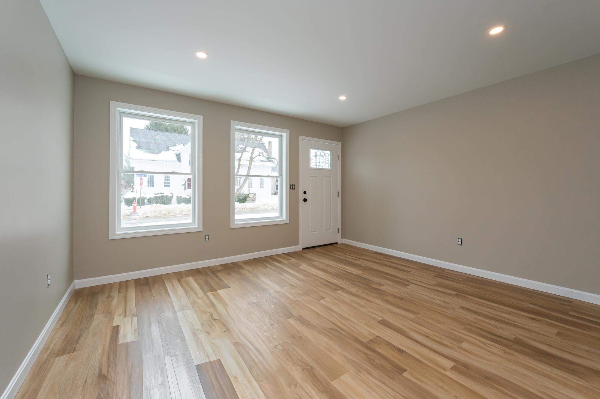 51 Academy Street Laconia, NH 03246 - Photo 16 of 36
