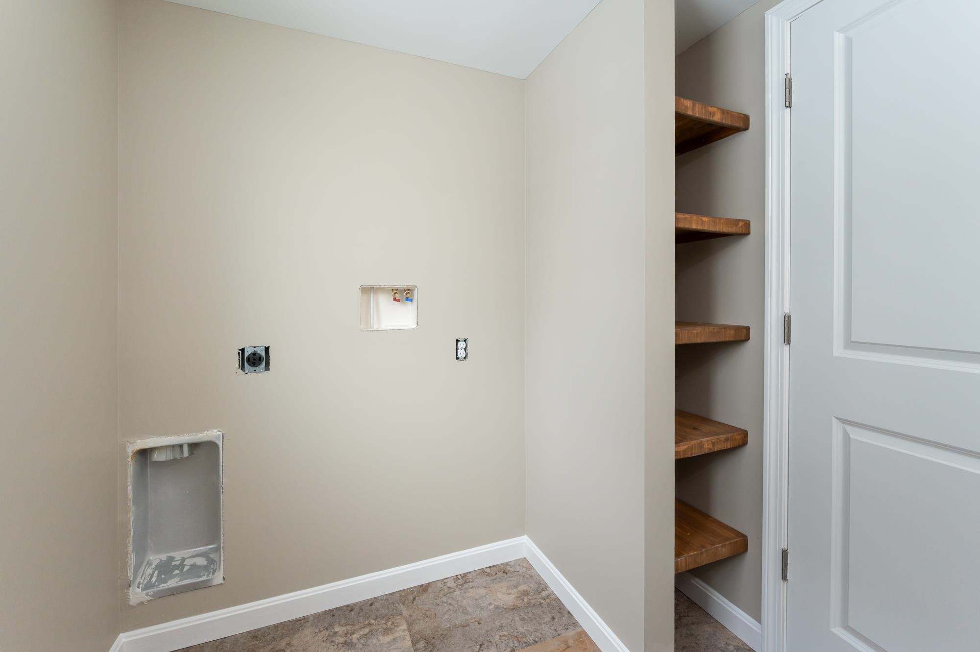 51 Academy Street Laconia, NH 03246 - Photo 4 of 36