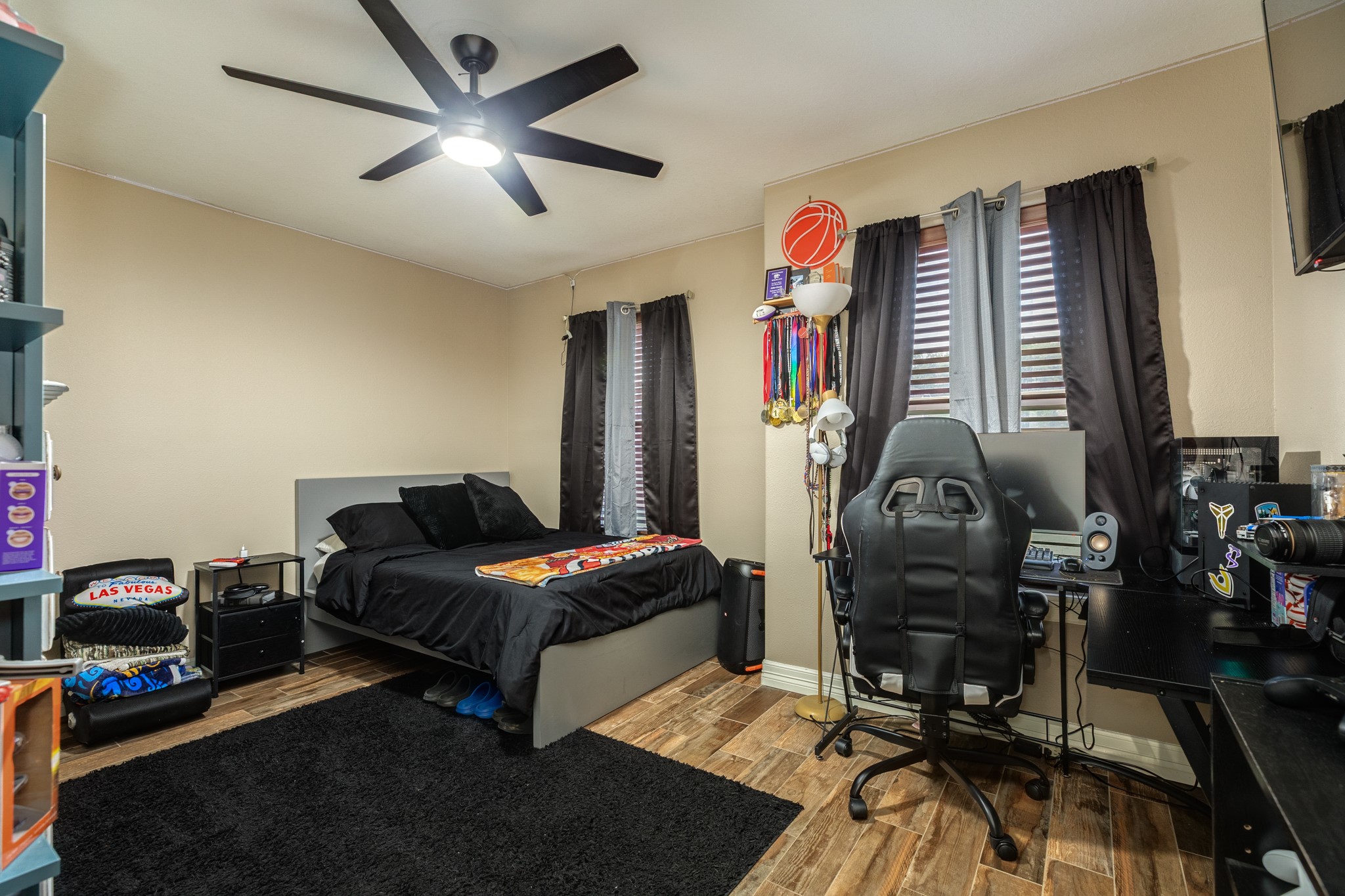 6108 Fox Ridge Drive Angleton, TX 77515 - Photo 17 of 26 a bedroom with furniture and a window