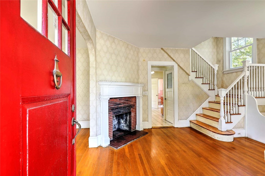20 Summit Avenue Providence, RI 02906 - Photo 6 of 40