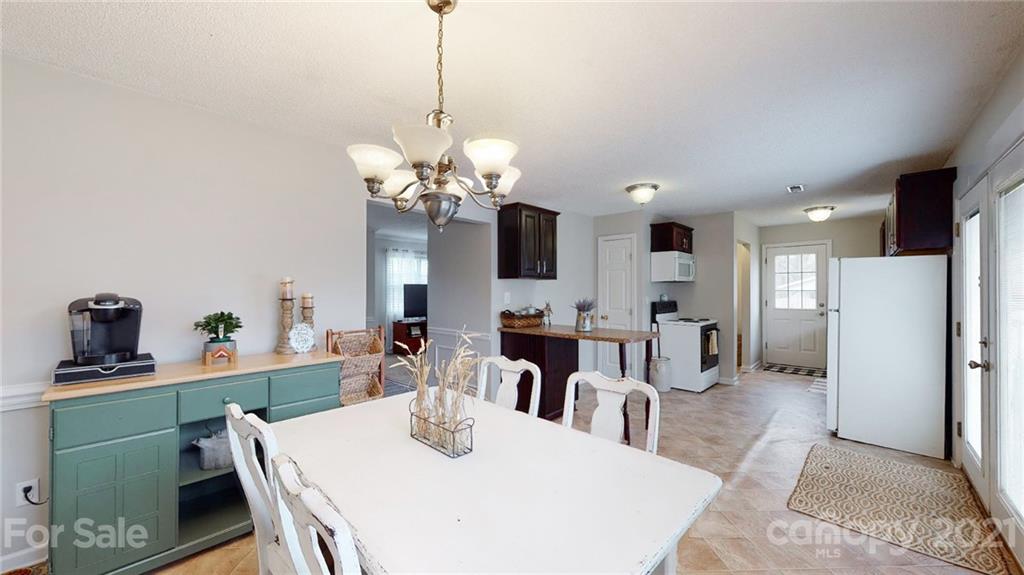 9748 Van Wyck Road Lancaster, SC 29720 - Photo 6 of 19 Gallery Image 6