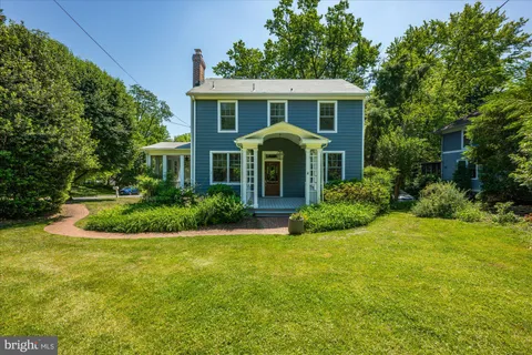 $1,050,000 | 3810 Dresden Street, Kensington, MD 20895
