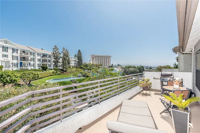a view of building with outdoor space
