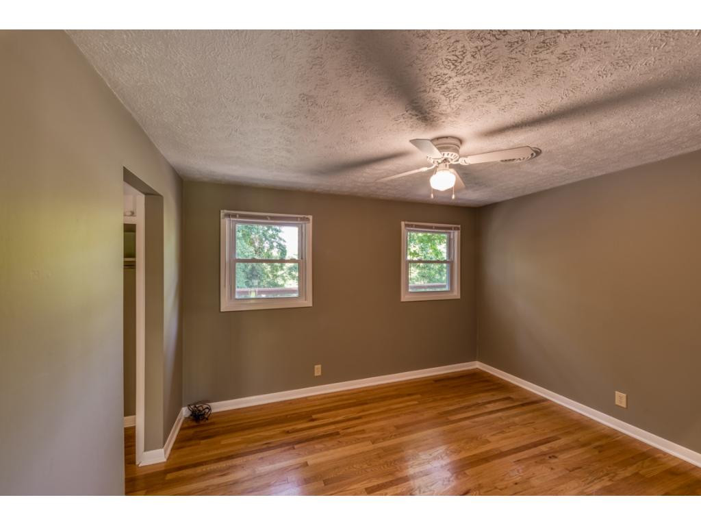 201 Robin Road Bristol, TN 37620 - Photo 21 of 31 Photo 21