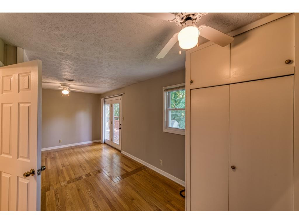 201 Robin Road Bristol, TN 37620 - Photo 24 of 31 Photo 24