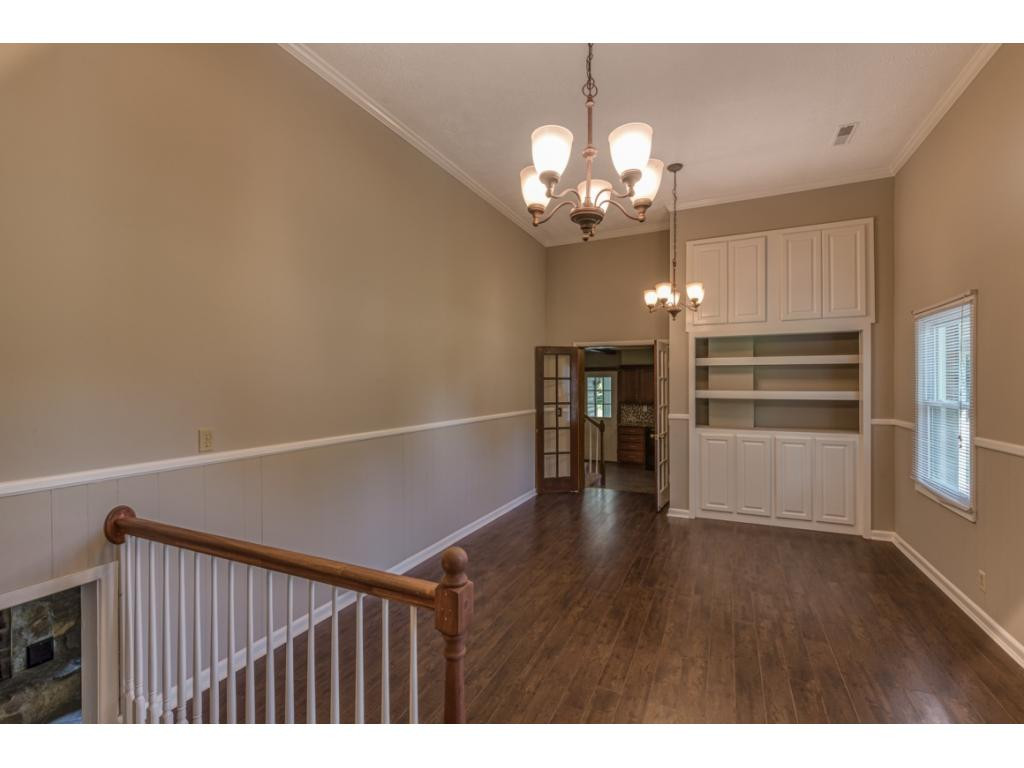 201 Robin Road Bristol, TN 37620 - Photo 5 of 31 Photo 5