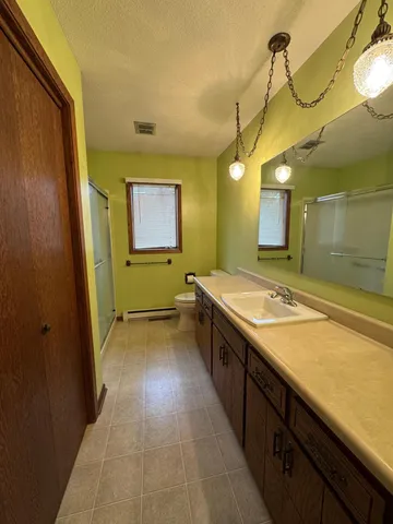 $285,000 | 204 F Street, Marshall, MN 56258