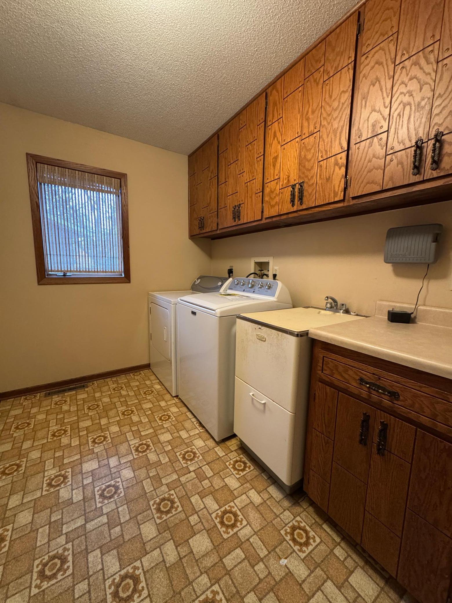 204 F Street Marshall, MN 56258 - Photo 13 of 21