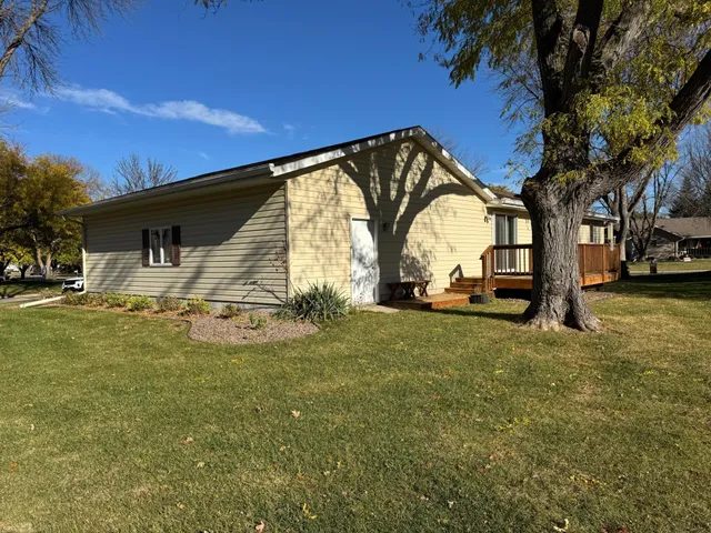 $285,000 | 204 F Street, Marshall, MN 56258