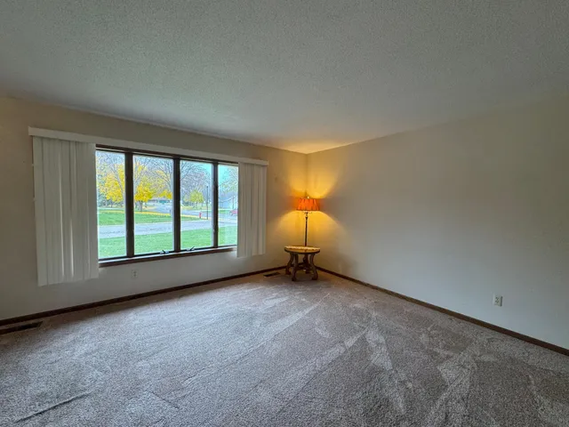 $285,000 | 204 F Street, Marshall, MN 56258