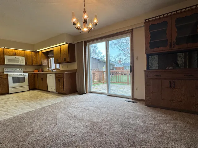 $285,000 | 204 F Street, Marshall, MN 56258