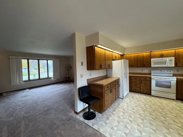 $285,000 | 204 F Street, Marshall, MN 56258