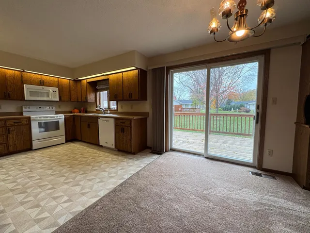 $285,000 | 204 F Street, Marshall, MN 56258