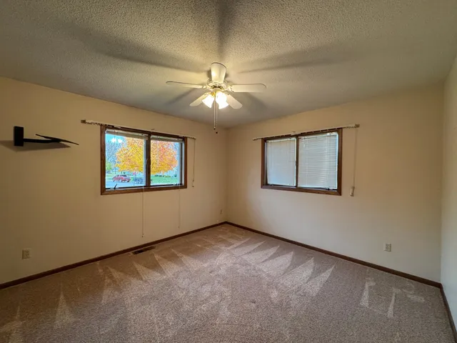 $285,000 | 204 F Street, Marshall, MN 56258