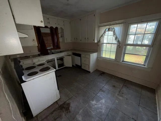 a view of a bathroom