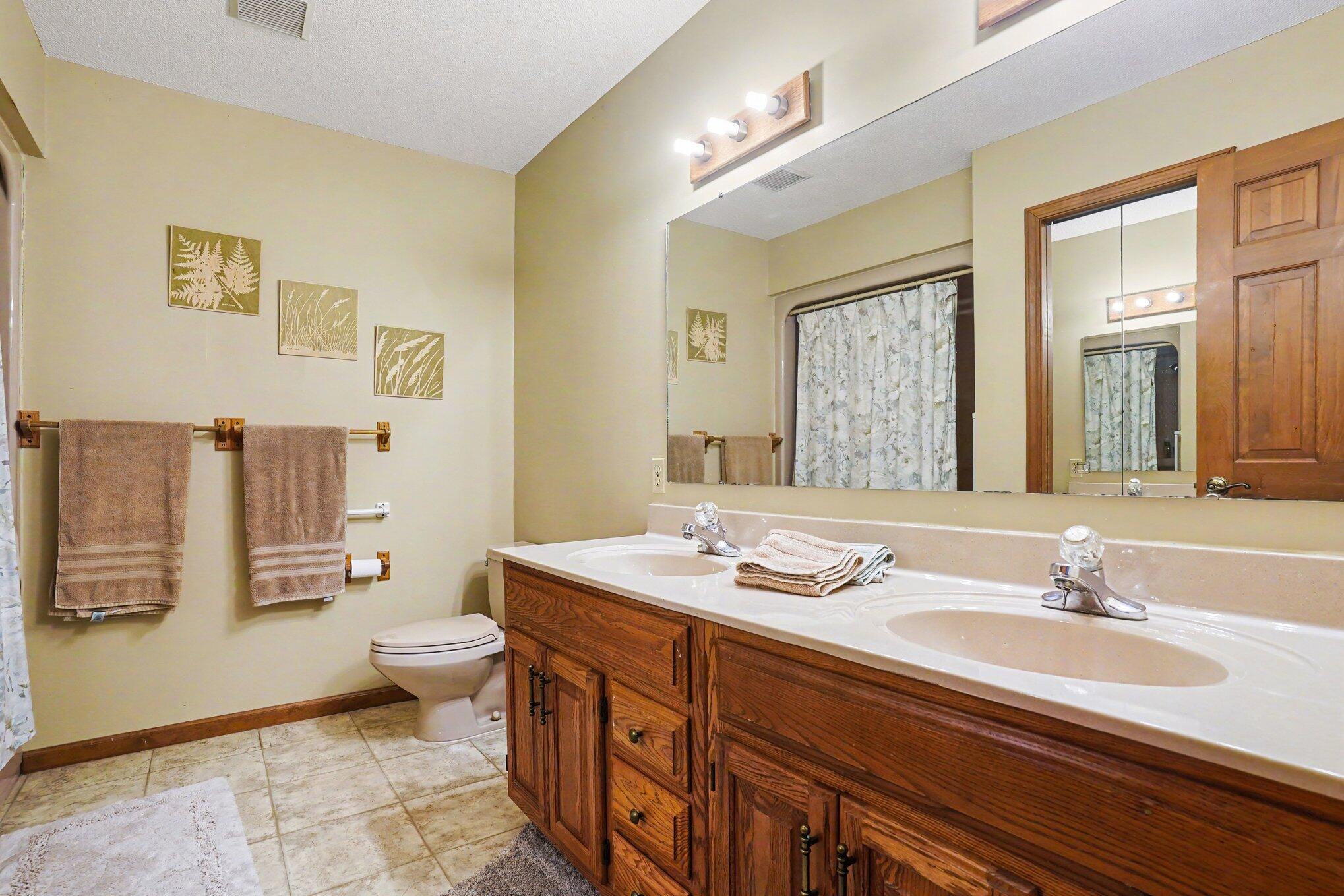 2065 Forest Park Road Muskegon, MI 49441 - Photo 31 of 39 017_file_6948