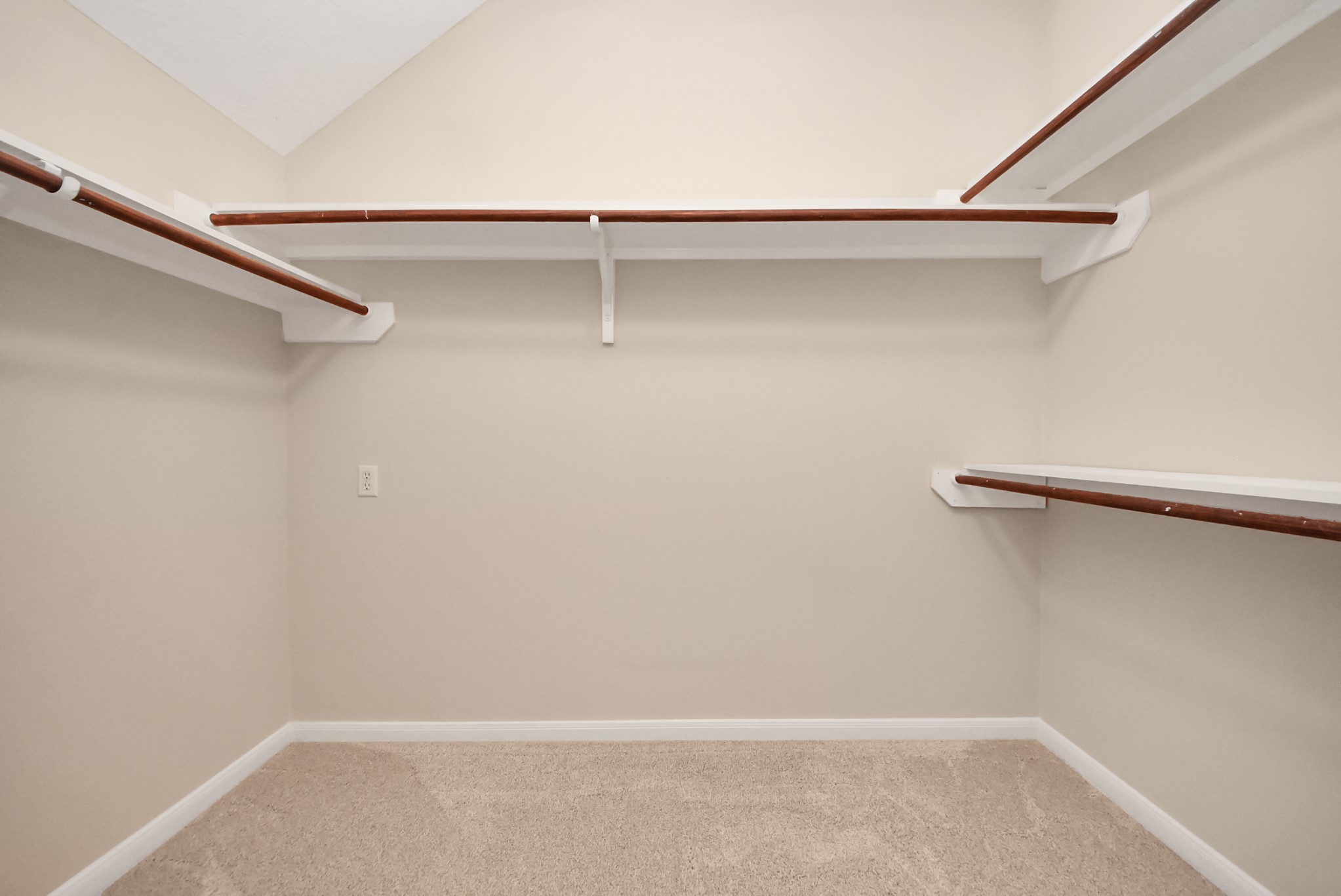 18963 Candlelight Crescent Road Spring, TX 77388 - Photo 26 of 33 Master bedroom with large walk-in closet that provides generous storage and organization.