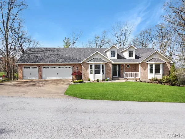 $449,900 | 9463 Easy Street, Hillsboro, MO 63050