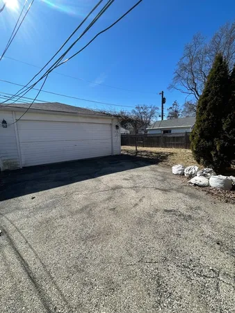 $405,600 | 5229 Greenleaf Street, Skokie, IL 60077