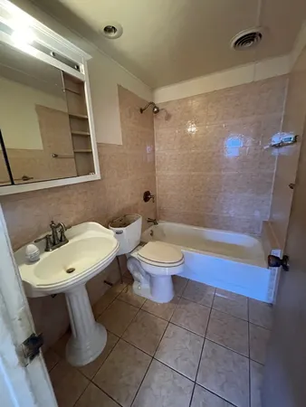 $405,600 | 5229 Greenleaf Street, Skokie, IL 60077