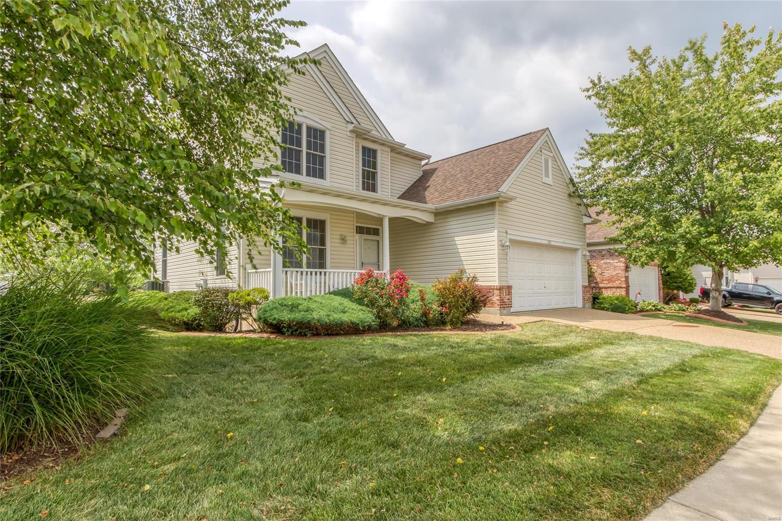 1200 Silo Bend Drive Wentzville, MO 63385 - Photo 3 of 49