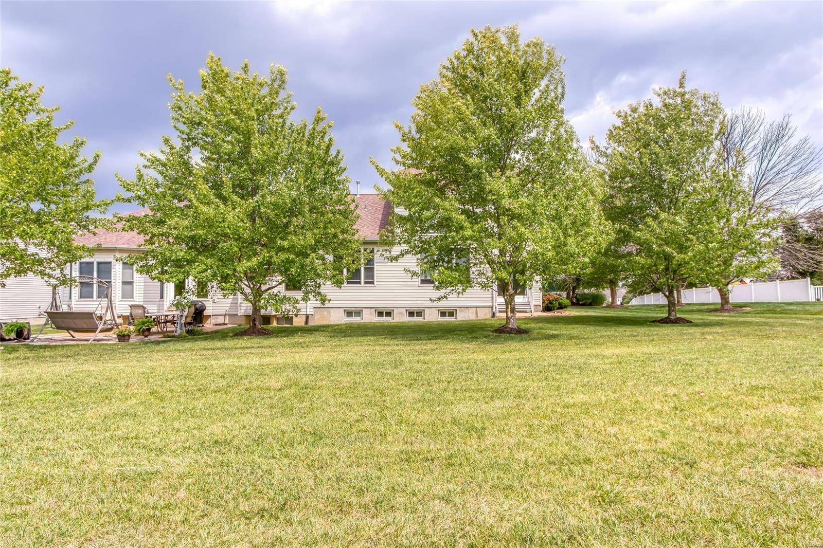 1200 Silo Bend Drive Wentzville, MO 63385 - Photo 8 of 49