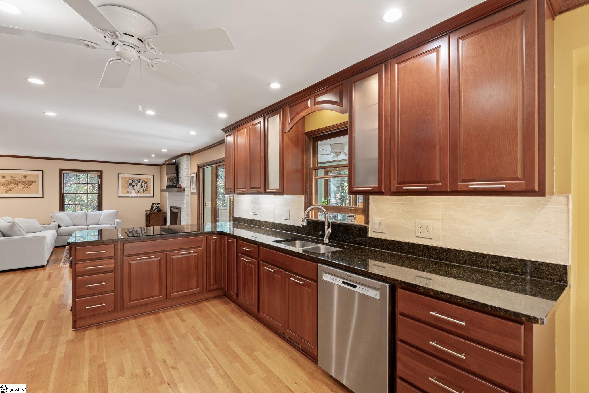 203 Shetland Way Greer, SC 29650 - Photo 17 of 43