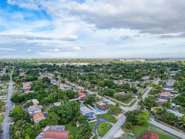 $5,200 | 14530 Garden Drive, Miami, FL 33168