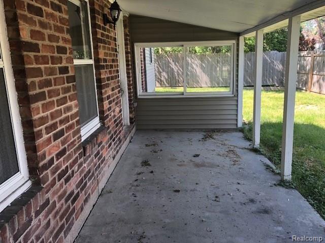 616 Range Road Marysville, MI 48040 - Photo 4 of 25