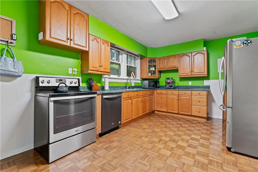 305 Long Road Pittsburgh, PA 15235 - Photo 2 of 25 Gallery Image 2