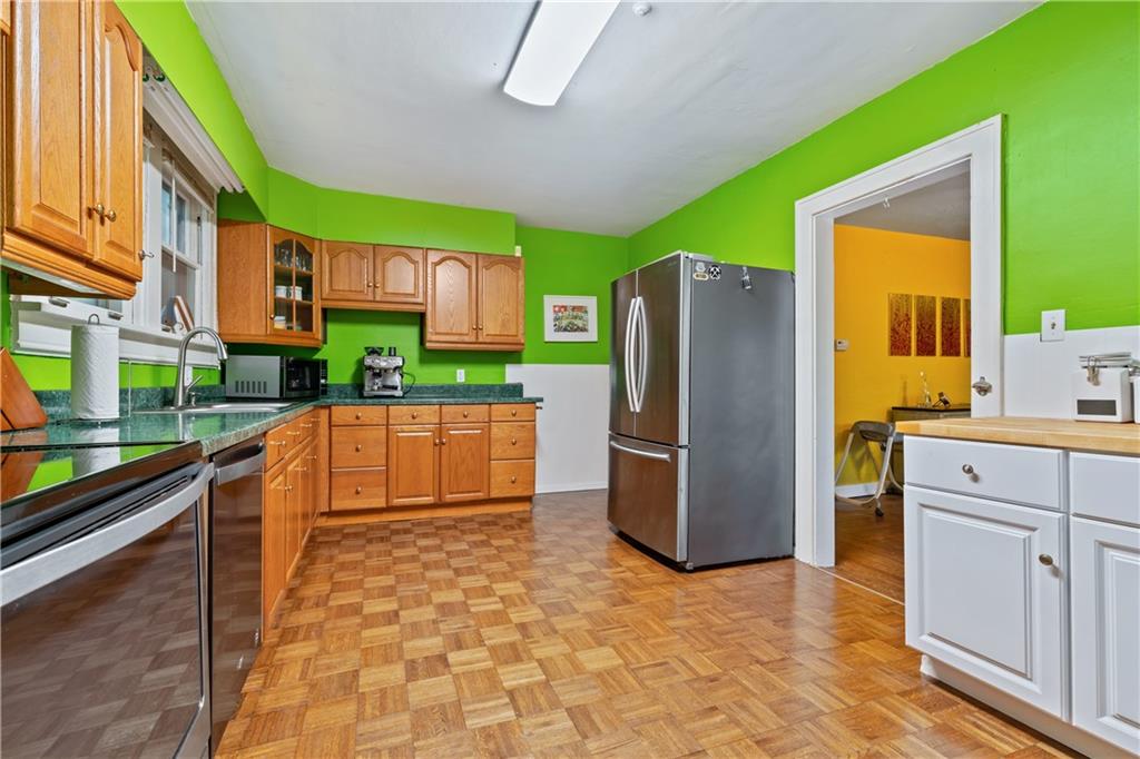 305 Long Road Pittsburgh, PA 15235 - Photo 3 of 25 Gallery Image 3