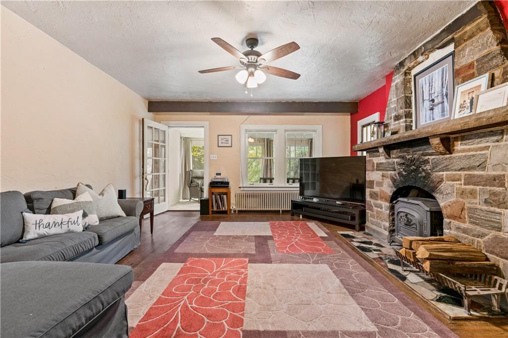 305 Long Road Pittsburgh, PA 15235 - Photo 8 of 25 Gallery Image 8