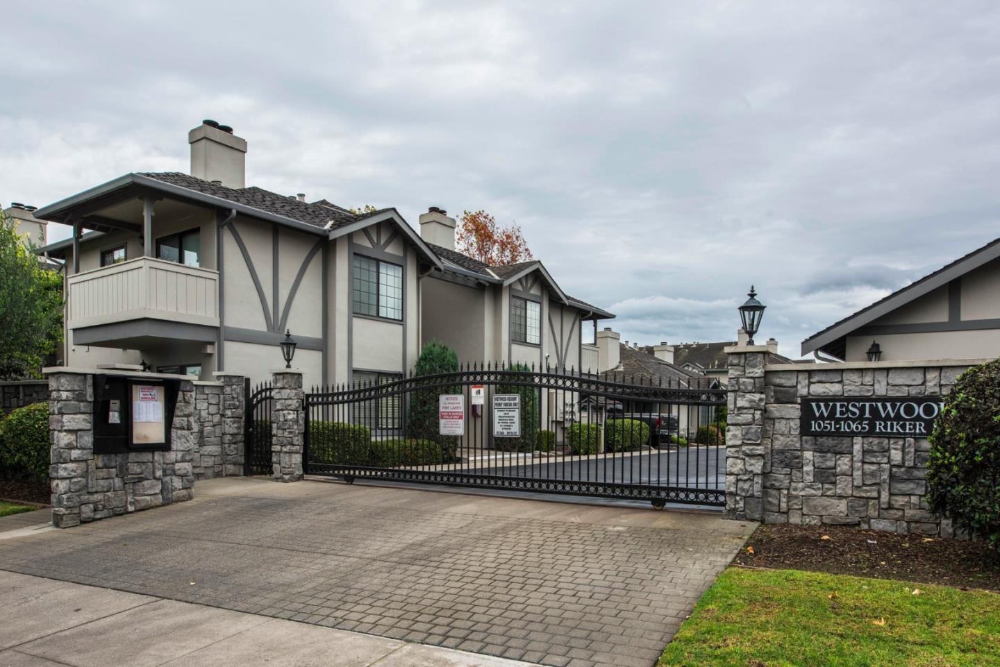 1065 Riker Street, Unit 3 Salinas, CA 93901 - Photo 19 of 20 Gallery Image 19