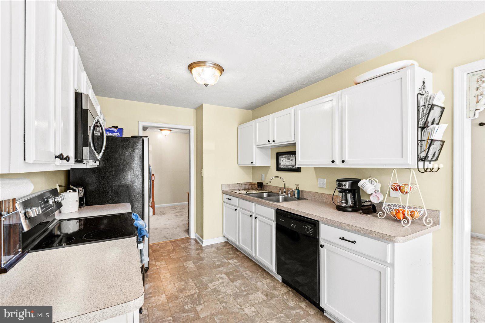 360 4th Street Colonial Beach, VA 22443 - Photo 12 of 36 Kitchen