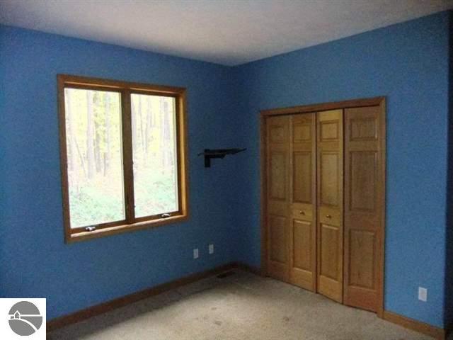 1661 East Kasson Road Maple City, MI 49664 - Photo 17 of 25 1731281-16.JPG