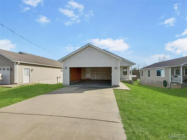 $225,000 | 1464 Meramec Avenue, Pacific, MO 63069
