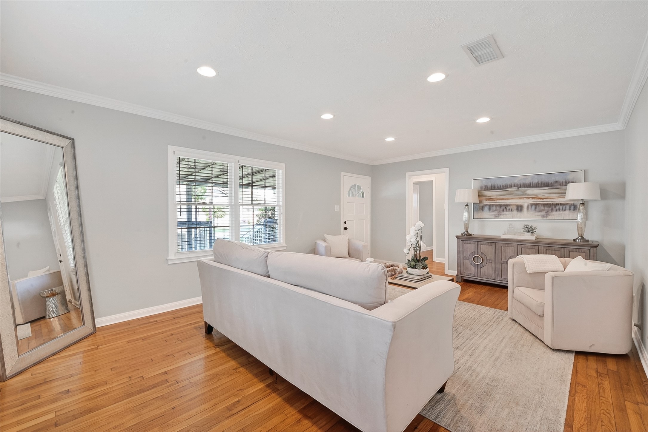 2019 Gostick Street Houston, TX 77008 - Photo 10 of 36