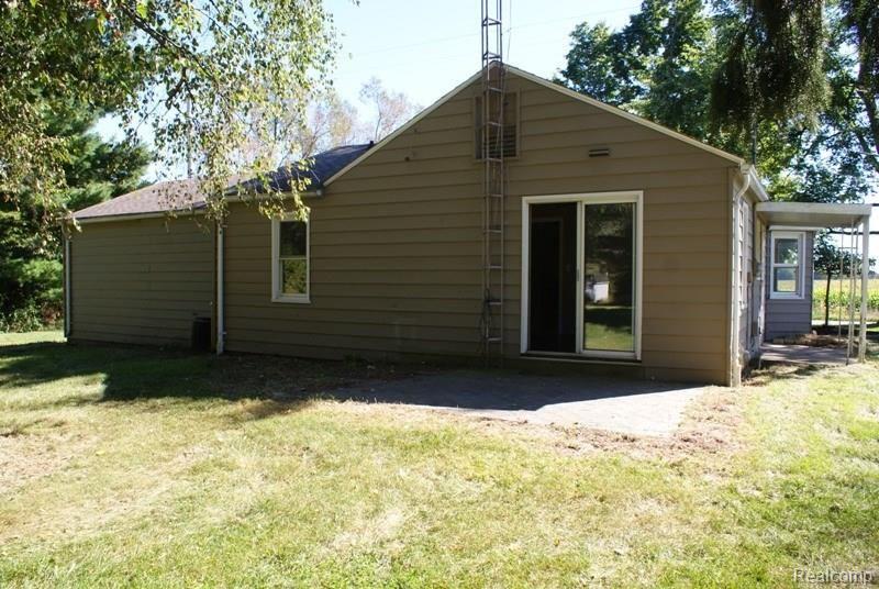 11047 East Richfield Road Davison, MI 48423 - Photo 4 of 18 DSC07320.JPG