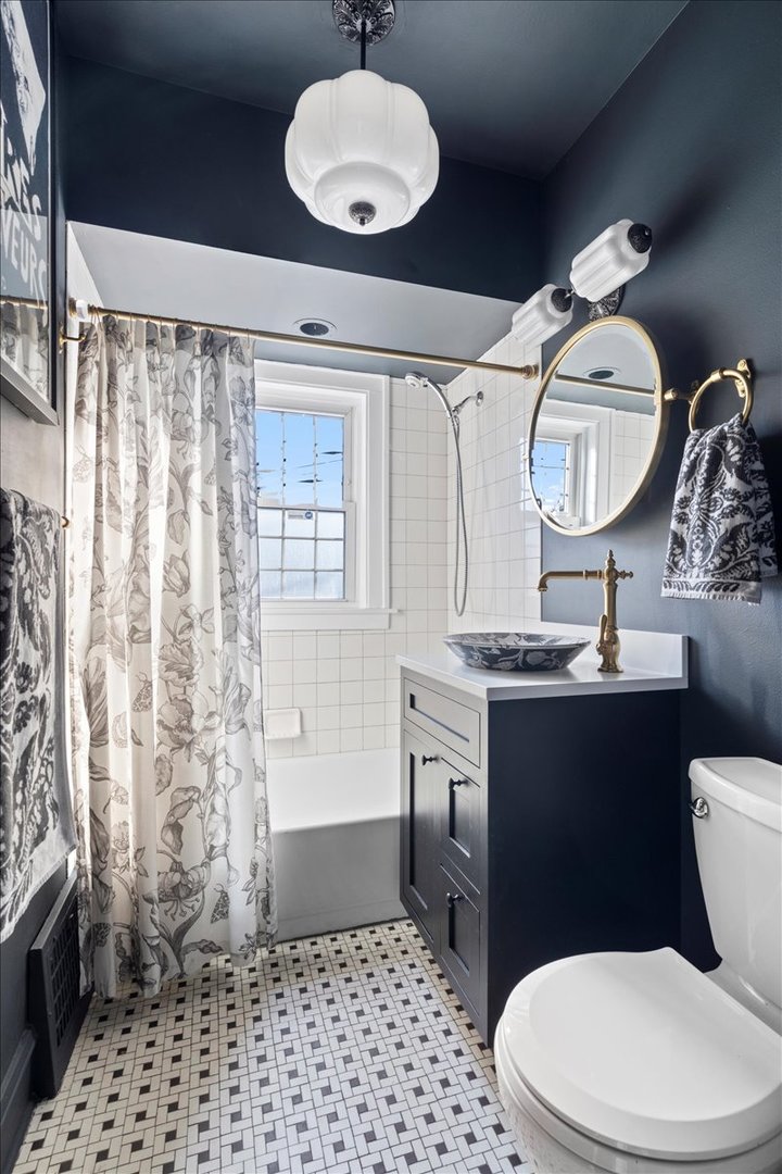 330 East St Charles Road Elmhurst, IL 60126 - Photo 21 of 35