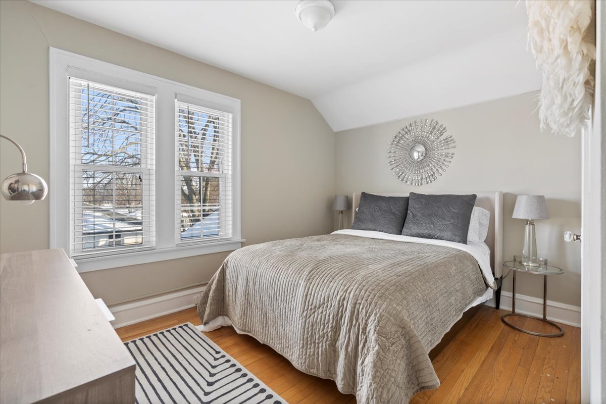 330 East St Charles Road Elmhurst, IL 60126 - Photo 28 of 35