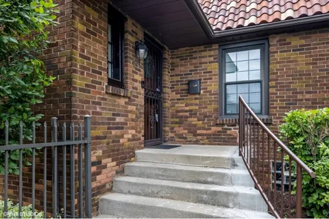 $649,900 | 330 East St Charles Road, Elmhurst, IL 60126