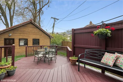 $649,900 | 330 East St Charles Road, Elmhurst, IL 60126