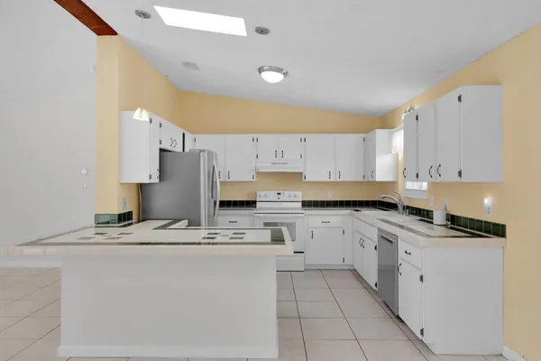 $849,000 | 17326 Jamaica Lane, Sugarloaf, FL 33042