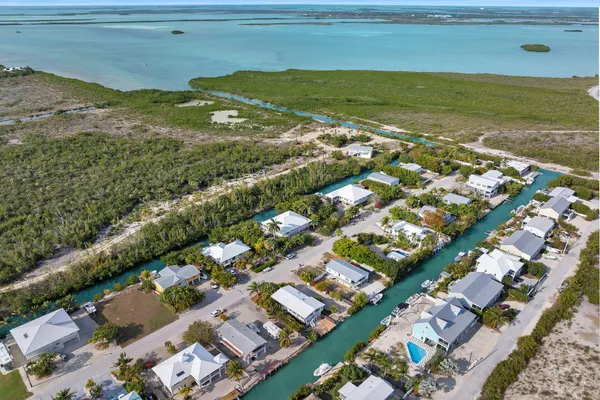 $849,000 | 17326 Jamaica Lane, Sugarloaf, FL 33042