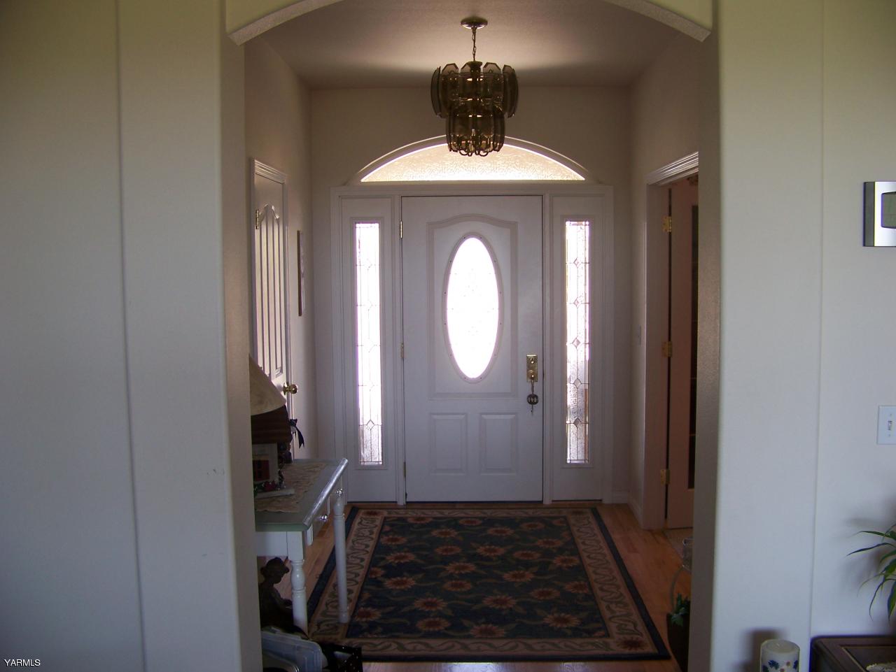 10811 Zier Road Yakima, WA 98908 - Photo 2 of 20 a view of a entryway door