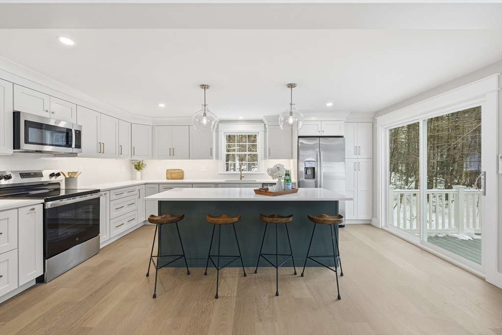 122 Jewett Street Pepperell, MA 01463 - Photo 18 of 40