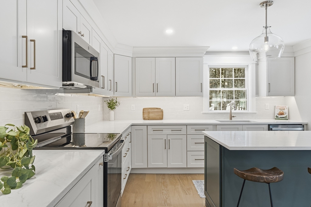 122 Jewett Street Pepperell, MA 01463 - Photo 19 of 40