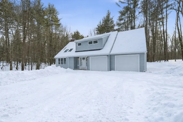 $749,900 | 122 Jewett Street, Pepperell, MA 01463